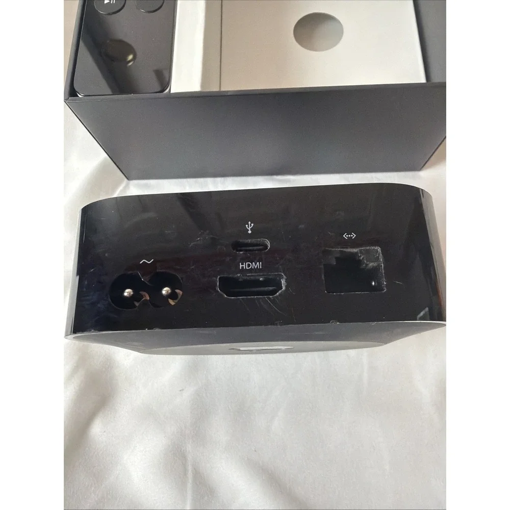 Apple TV A1625 MGY52LL/A HD 32GB Media Streamer 4th Generation